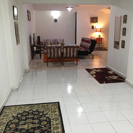 Rb Double Storey Bandar Tasik Selatan Homestay Kuala Lumpur Exterior photo